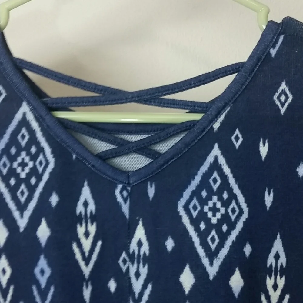 Tshirt top blue white Ikat graphic long sleeve